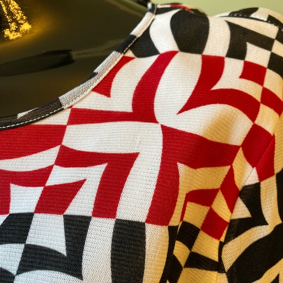 Kenneth Cole Geometric Shape Top - Picture 5 of 12